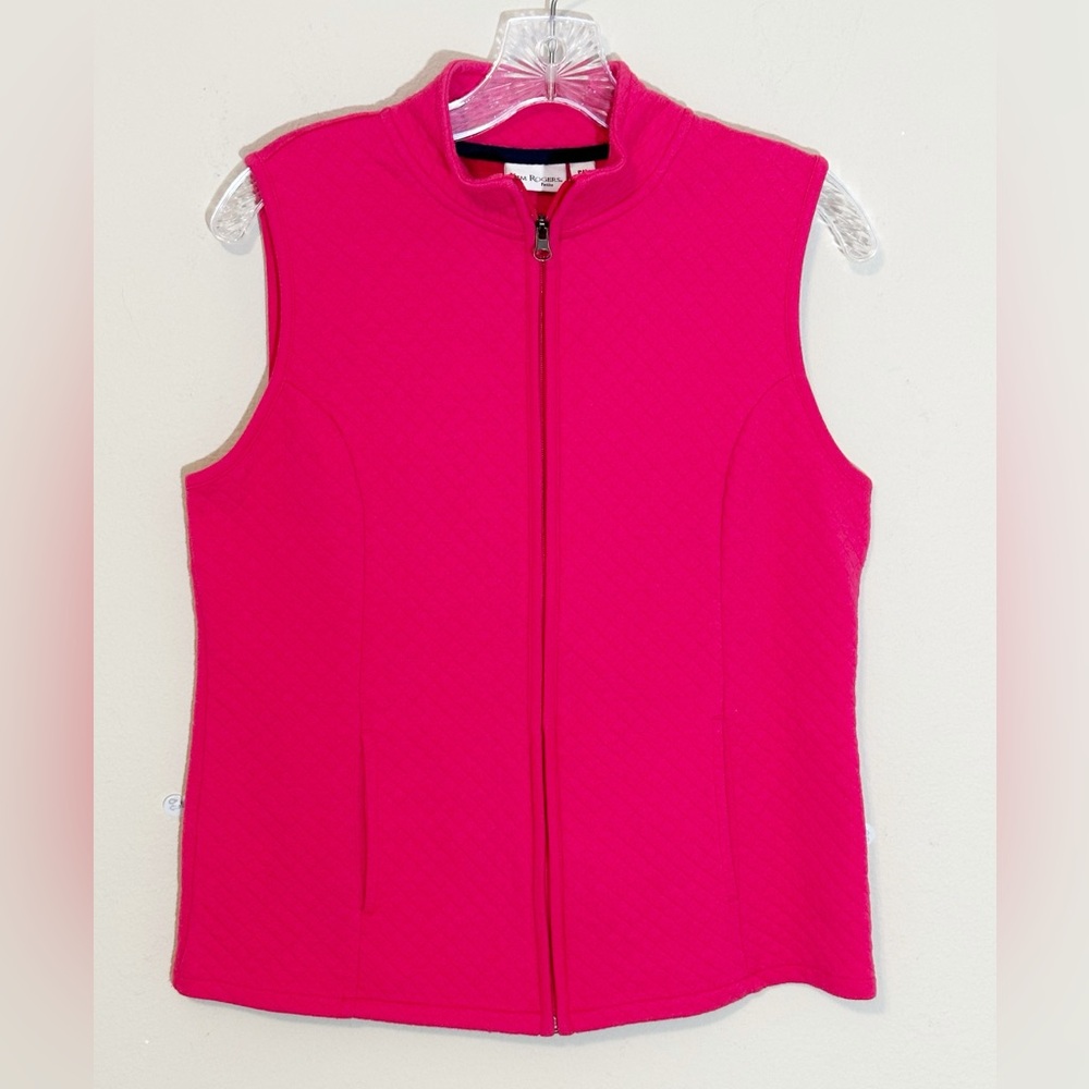 Kim Rogers (size PM) Pink Quilted Sleeveless Zip Vest